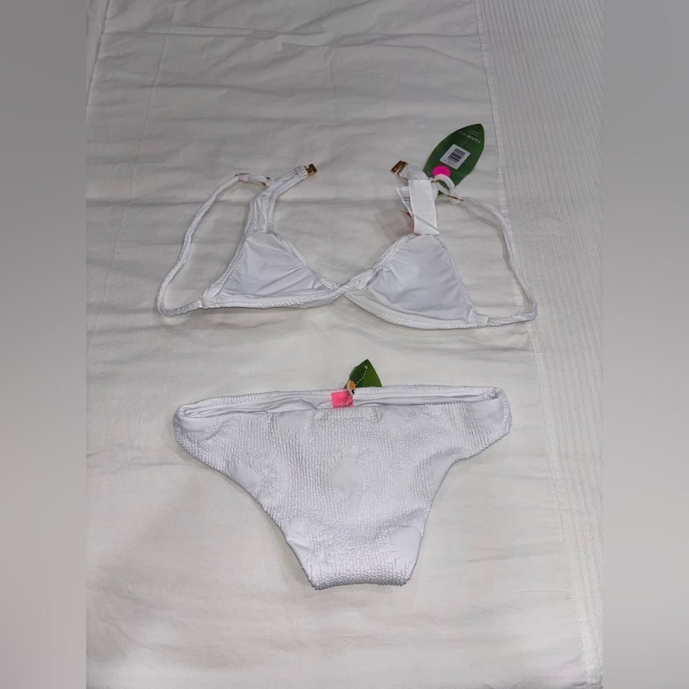 Farm Rio - White Sunny Moon
Triangle Bikini Top and bottom / swim - Picture 3 of 7